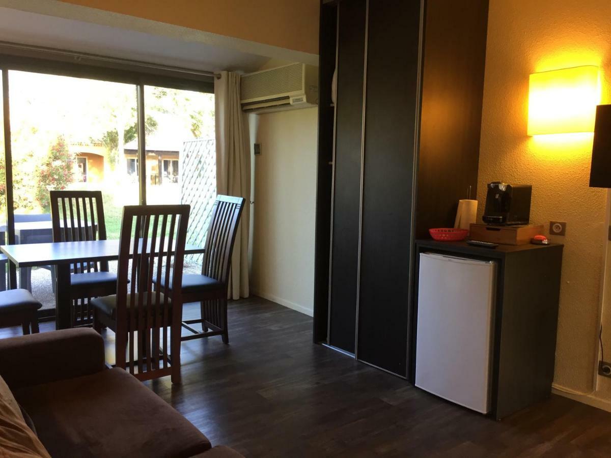 Appartement Village 7 En Residence De Vacances En Camargue Arles Ngoại thất bức ảnh