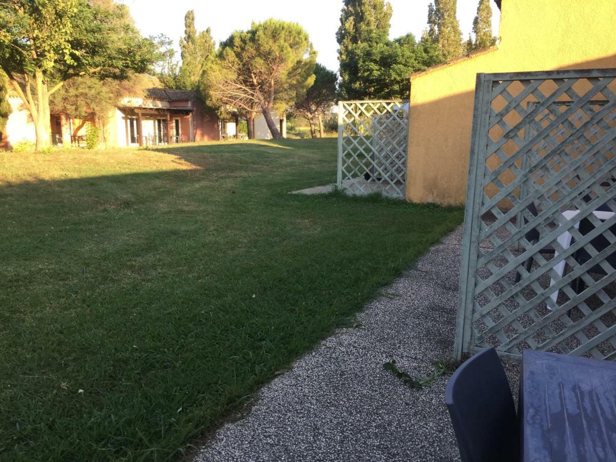 Appartement Village 7 En Residence De Vacances En Camargue Arles Ngoại thất bức ảnh